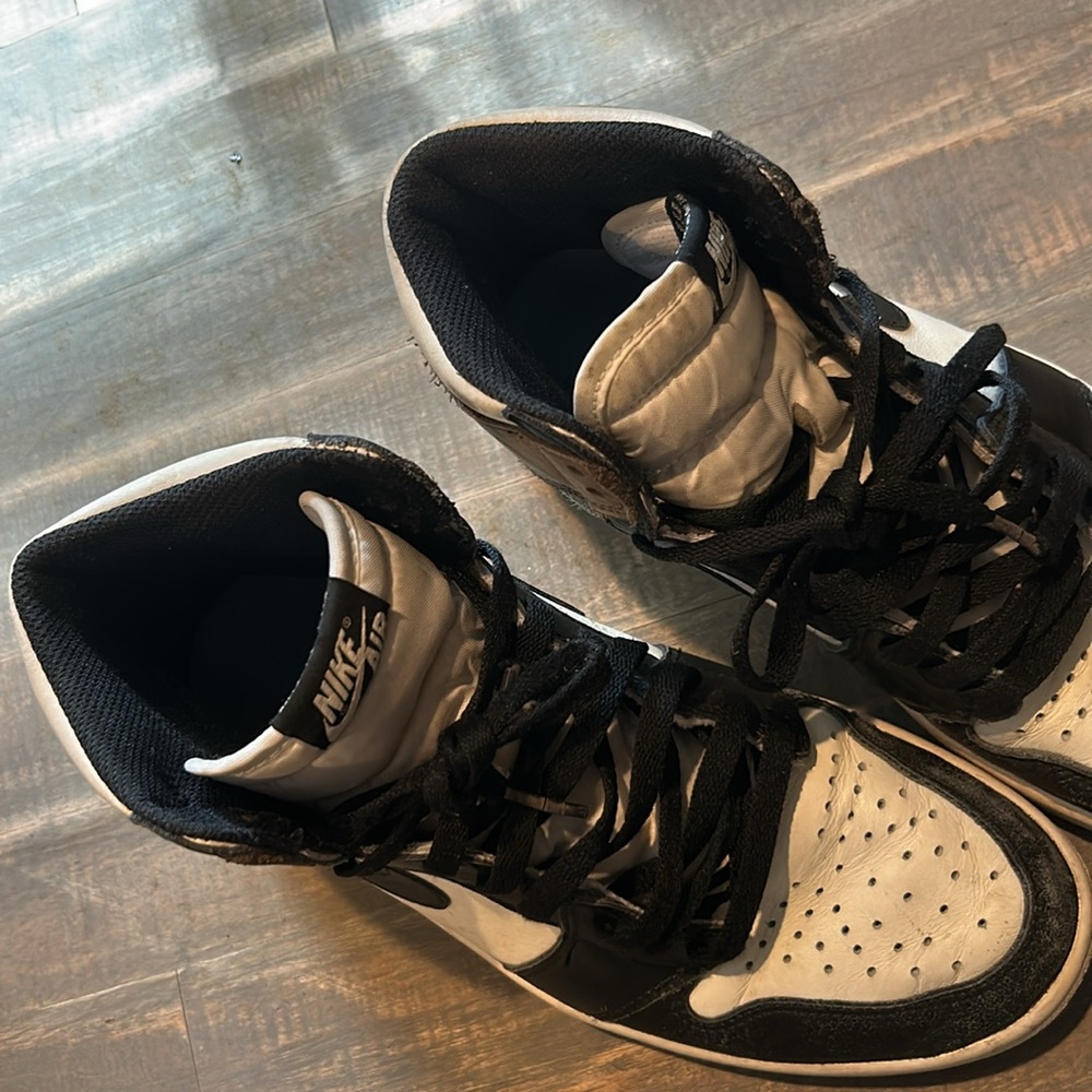 Nike Air Jordan 1 in “Mocha” Size 8 - Picture 4 of 8